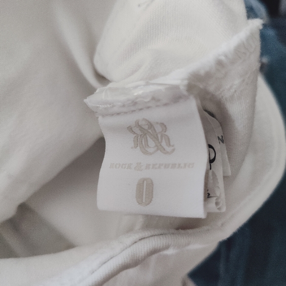 Rock And Republic Fever Pull On White Distressed Skinny Jeans - Picture 4 of 5